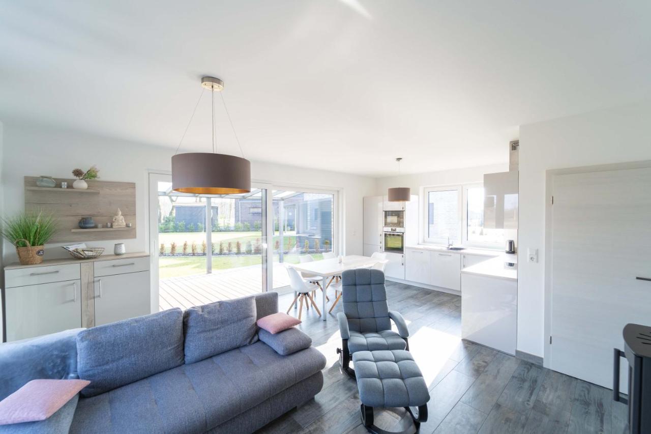 Ferienhaus Seeblick Am Harkebruegger See Mit Sauna Und Kamin Barssel  Buitenkant foto
